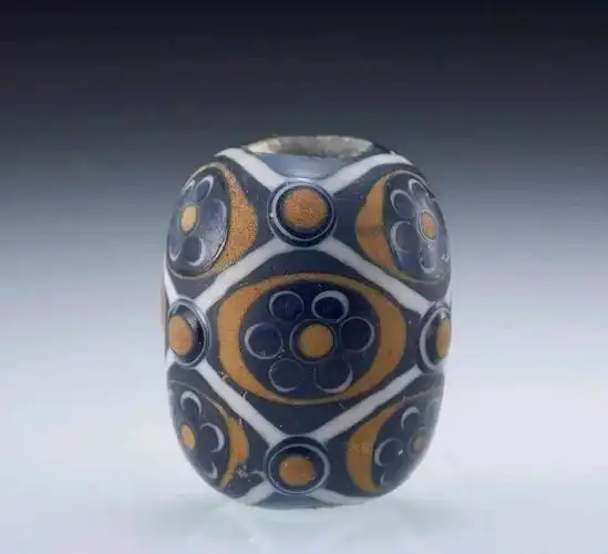 战国陶胎蜻蜓眼琉璃珠美国哈佛艺术博物馆藏战汉陶胎