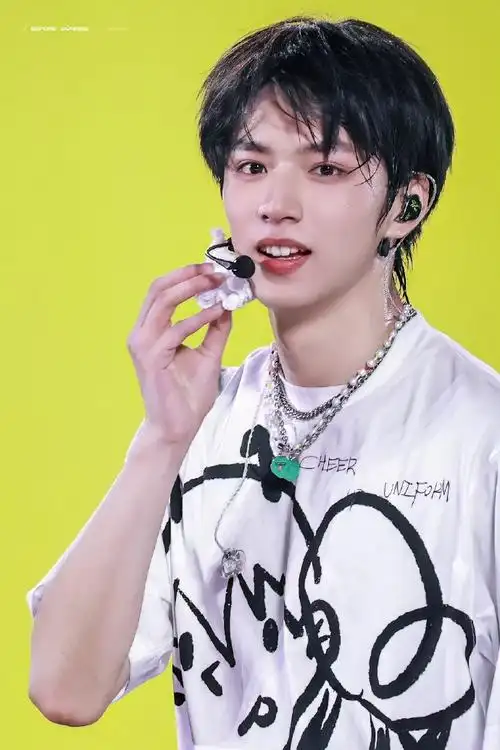 刘耀文last night##青年演员刘耀文