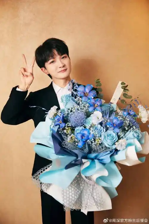 周深出道九周年蜡像揭幕!小王子形象出乎意料,是翻车还是惊喜?