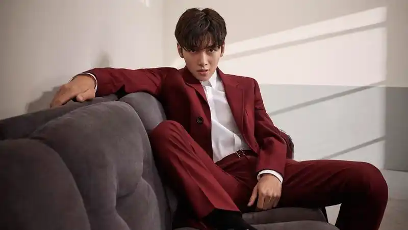 女孩们请尖叫!男神池昌旭为ck calvin klein拍摄2020春夏广告