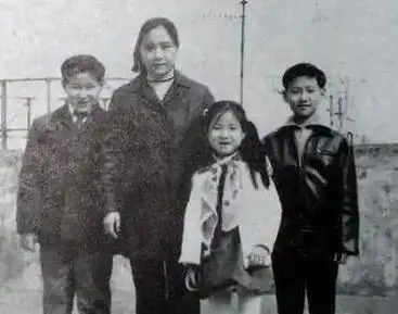 回顾张学友娶演员罗美薇39岁才当爸就是妻子洁癖让他很烦恼