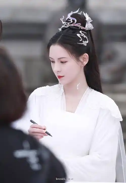 古装仙侠剧千秋令杀青张予曦造型绝美男二竟是五搭的他