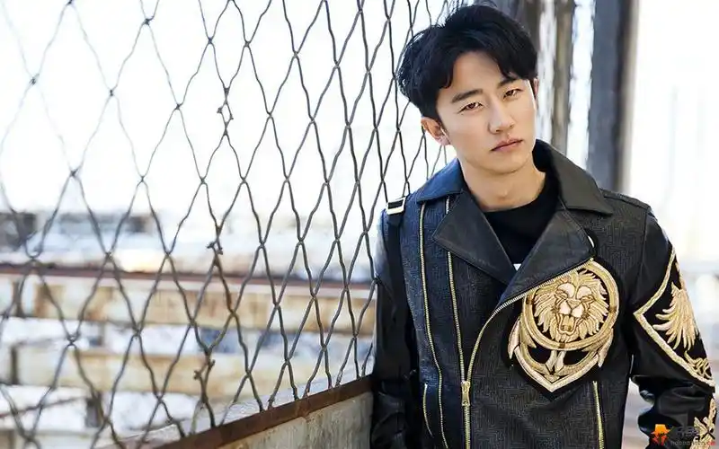 是什么原因让黄轩成为2017年最炙手可热的演员