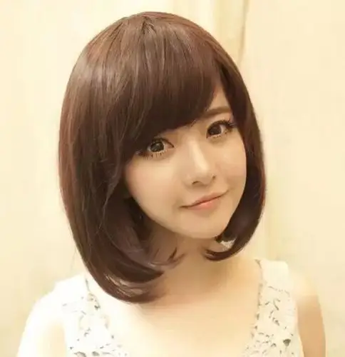 萝莉斜刘海波波头