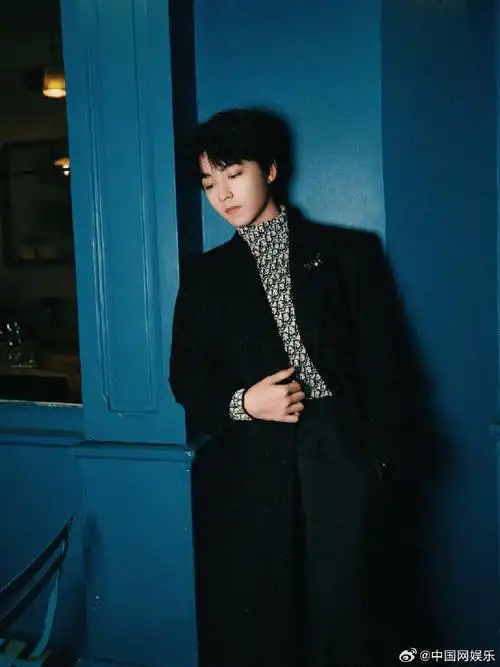 王俊凯巴黎时装周预告##年年有娱