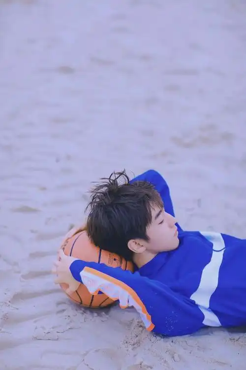 蓝色的海,王俊凯,八月开心