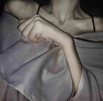 女生头像锁骨控