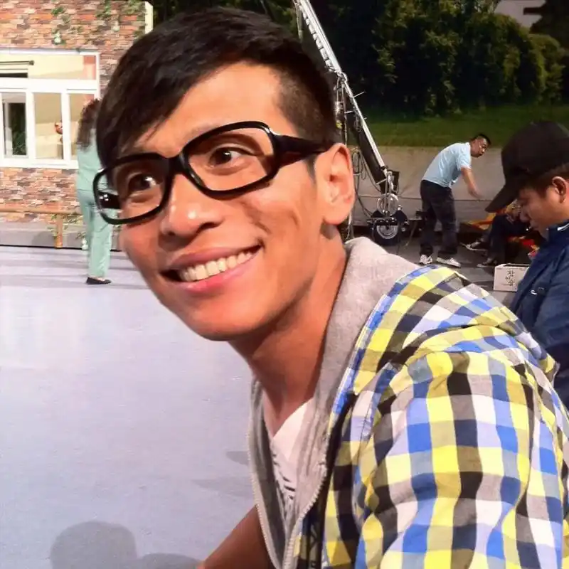 回顾宋小宝和前妻霍晓红离婚再婚娶粉丝王雪现在过得怎样