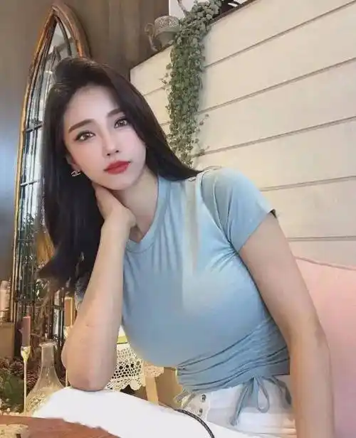 爱健身的妹子,身高170cm,体重115斤,美到让人腿软吗?_身材_尹秀_自律