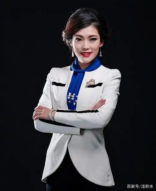 著名拍卖师陈柳丹