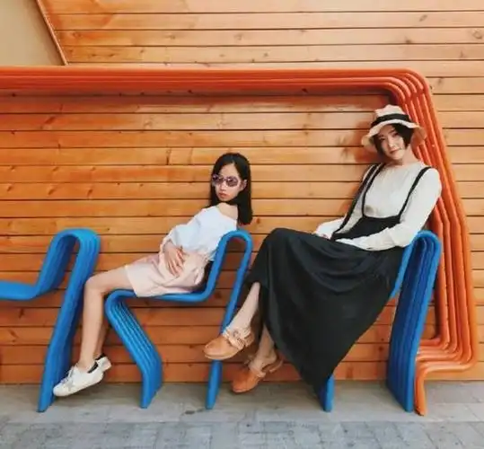 离婚后的夕又米生活的非常多姿多彩,与张子萱前夫杨一柳的恋情也是不