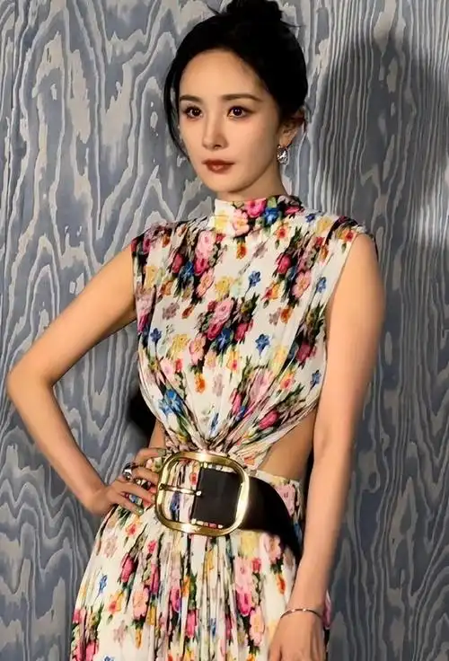 又是红毯angelababy俗气胡连馨瘦到认不出张萌你穿的啥