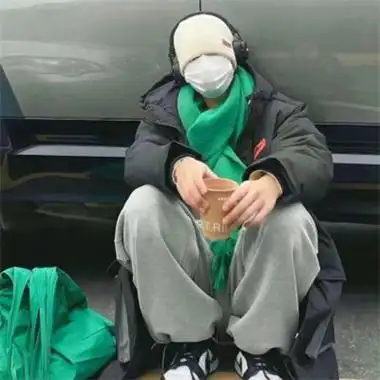 简约又很潮很酷的ins风男头图片 小众高级的潮男必备微信头像_男生