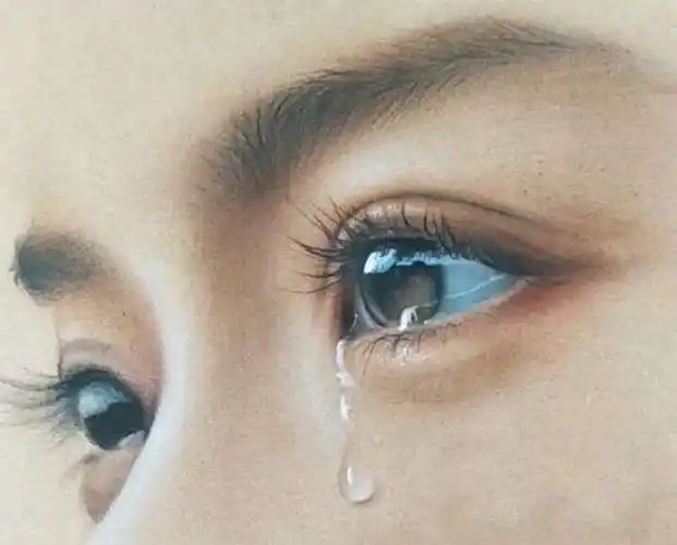 著名诗人艾青曾写道:为什么我的眼睛常含泪水?