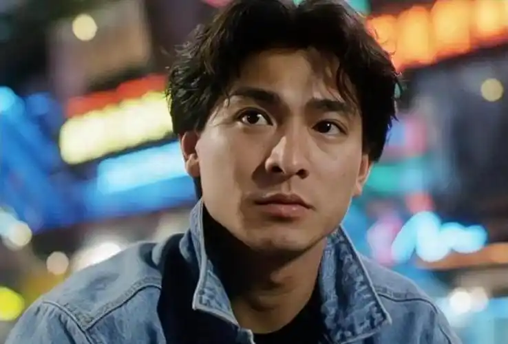 回顾她追星刘德华13年倾家荡产逼父跳海今当导购重来绝不这样