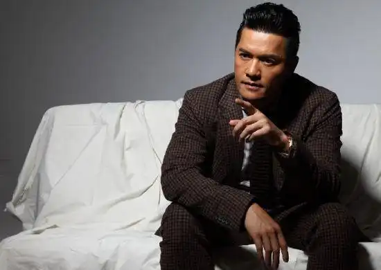 身为男神的展护卫,如今儿子的长相,网友称:妈妈的基因太强大了