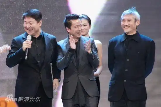 图文:《首映》慈善跨年晚会-于冬王中磊和徐克