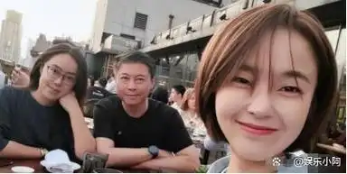 幸运的是,张佳宁身边有舅舅张晓龙视她为闺女,给予她更多的关爱,甚至