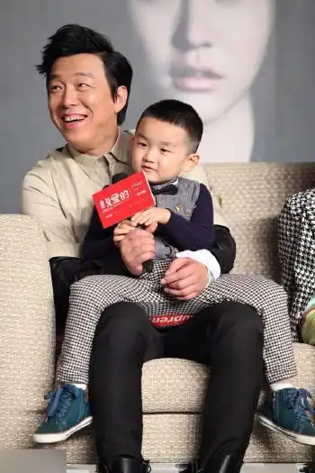 黄渤的儿子图片