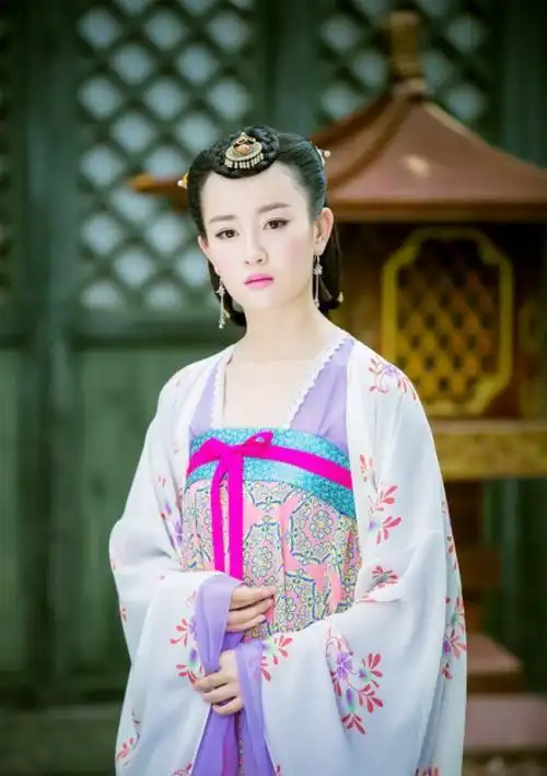 檬主驾到颜美戏好元气足张檬成可为互娱旗下首位签约女艺人