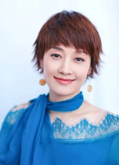 (著名演员)马伊琍经纪人