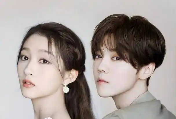 鹿晗和关晓彤,一个是昔日90后男顶流,一个是新崛起95后女小花.