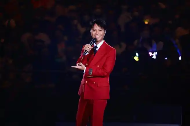 李克勤演唱会##弦续李克勤64港乐演唱会