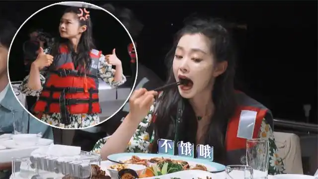 宋轶大口吃肉被经纪人怒怼,气得宋轶当场飙河南方言,简直太可爱