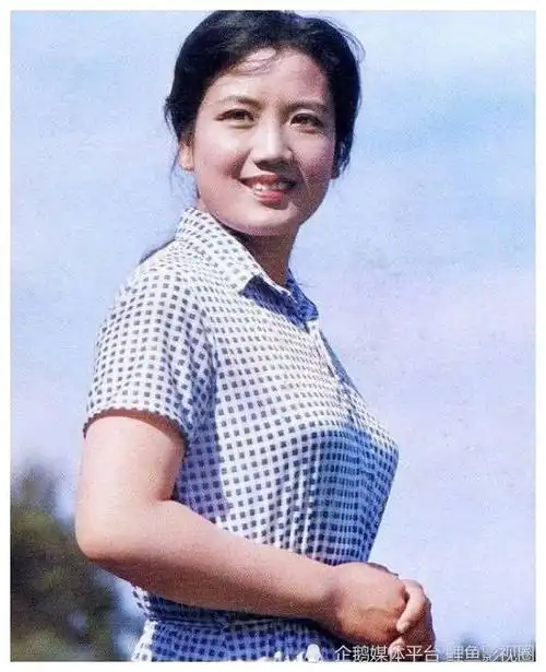 80年代当红影星李秀明:40岁隐退下海经商,现在人生状况如何?_腾讯新闻