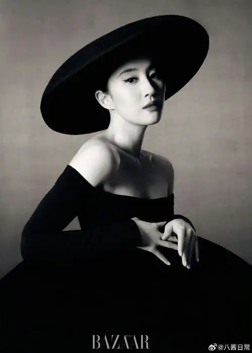 刘亦菲时尚芭莎4月刊封面##刘亦菲抹胸裙