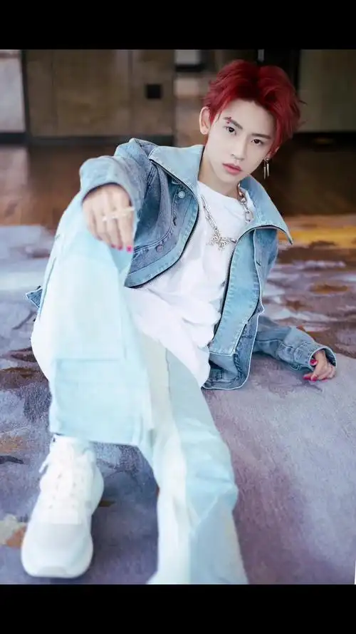 小鬼王琳凯作为新生代的偶像rapper,真的是不负众望,各种表现淋漓尽致