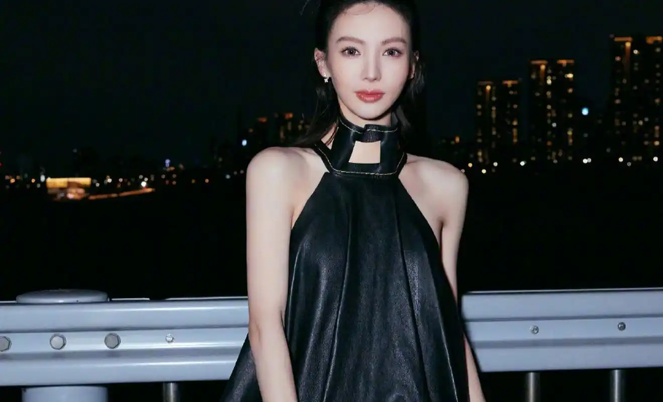 杨幂回应番位后,金晨的番位又引起热议.