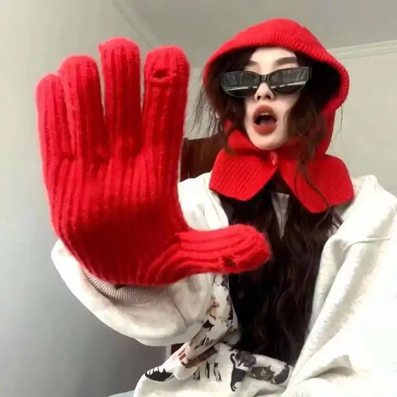 红色系女头像.#欢迎取图 #新年头像 #女生头像 #过年当然 - 抖音