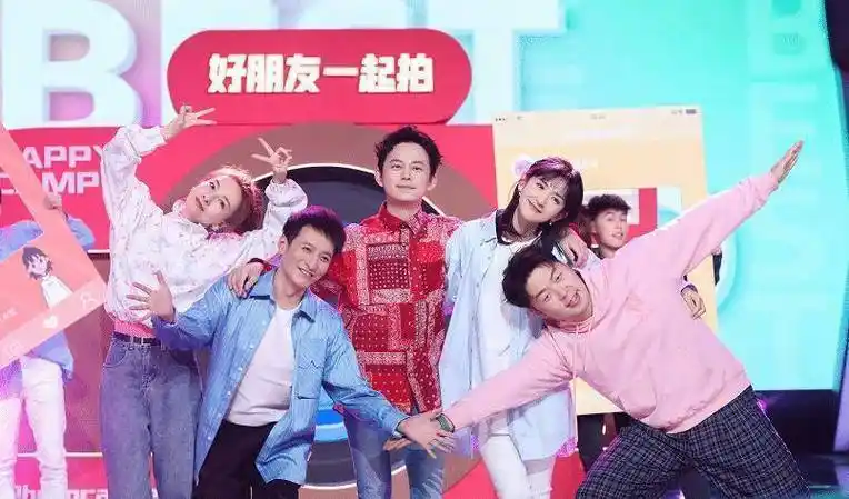 原创何炅过生日谁留意杨迪的回复实名羡慕王源的祝福排名