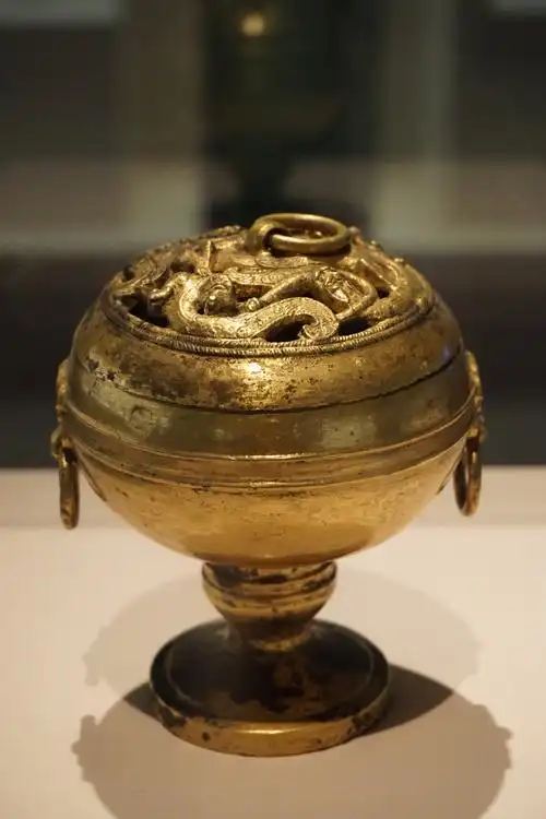 西汉 鎏金青铜香炉 淄博市临淄.