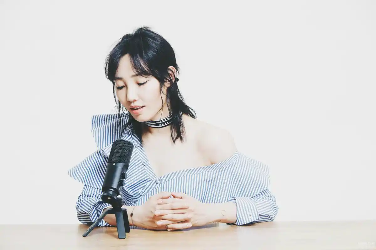 白百何玩跨界当电台dj 网友:听了耳朵会怀孕(2/7)