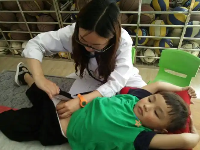 水岸鑫城实验幼儿园六一体检