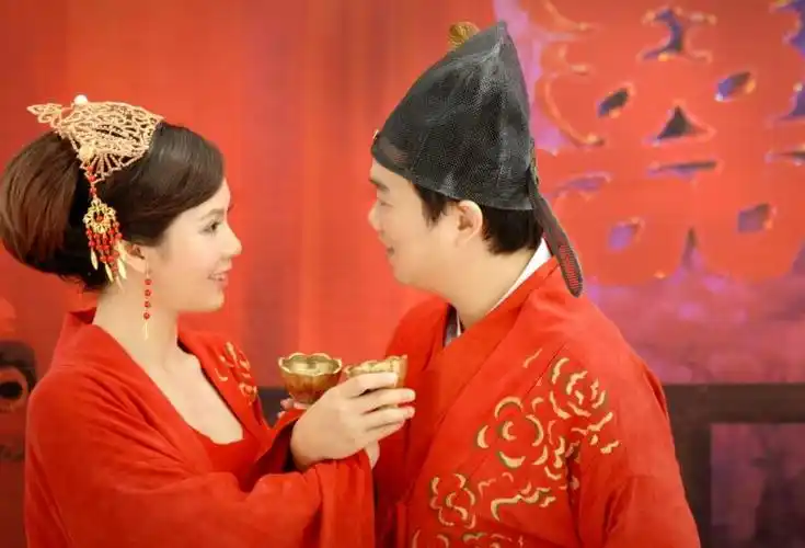 古代新郎新娘为什么要喝交杯酒?