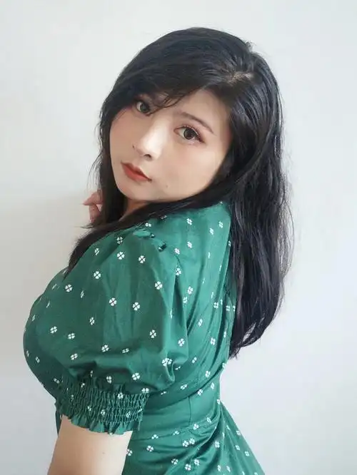 150斤162大码女孩也可以很港风啊