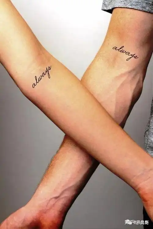 即使有一万种不赞同的声音我也要和你纹情侣纹身