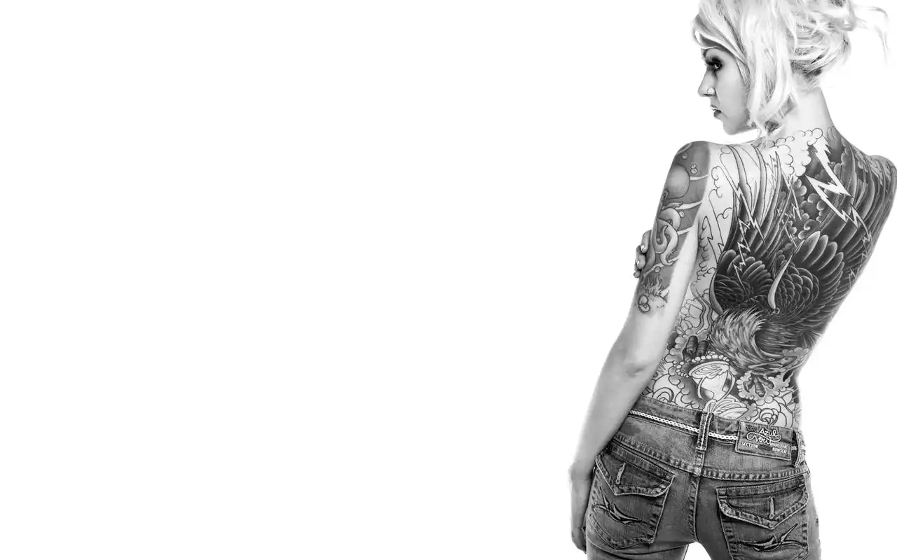 非主流个性纹身女孩性感诱惑高清图片电脑桌面壁纸第二辑