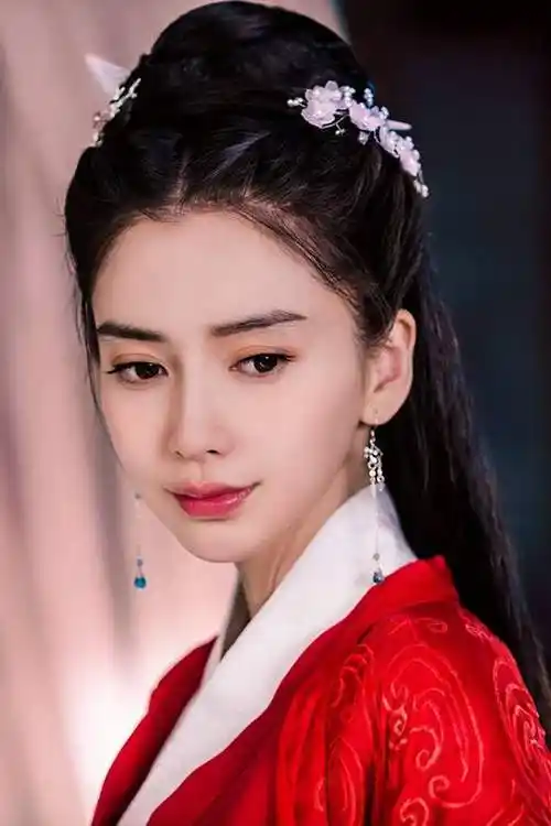 杨颖晒泳装照身材火辣 !她昔日众多角色美出新高_获得了_电影_时尚