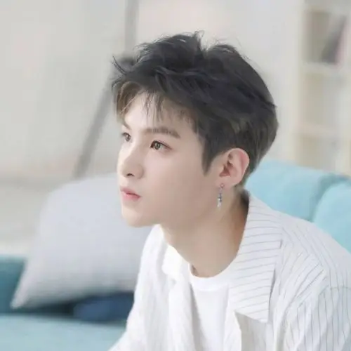 欲· 黄明昊 justin · 头像