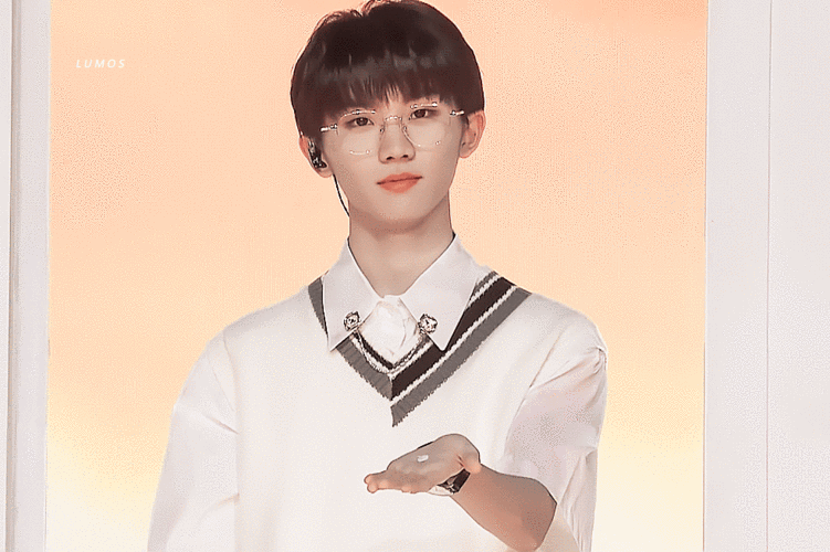 爷青回啊马嘉祺终于又打架子鼓了555!