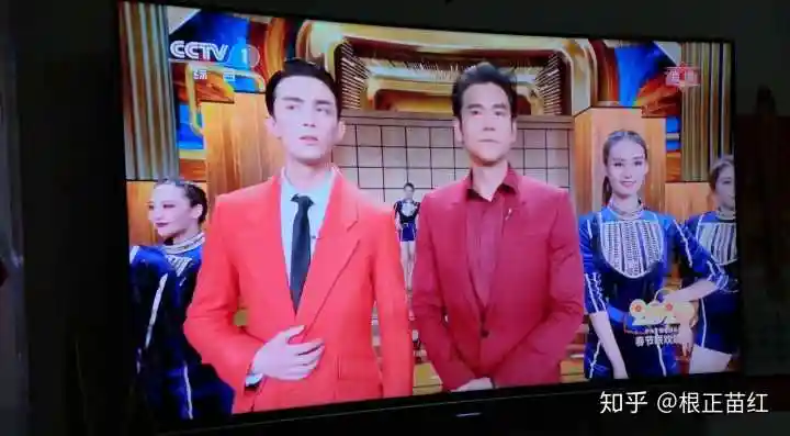 还有吴磊和彭于晏的色差 哈哈哈