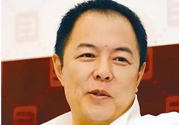 张铁林作为一名社会影响力较大的公众人物,他的行为举止以及对待女性