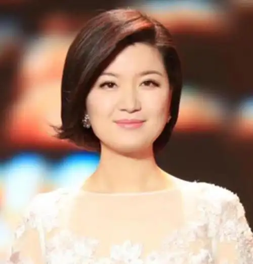 白玉兰奖主持人阵容好新颖!一姐陈蓉的位置被关晓彤取代|东方卫视|何