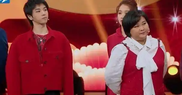 华晨宇关晓彤站一起,贾玲很憋屈?