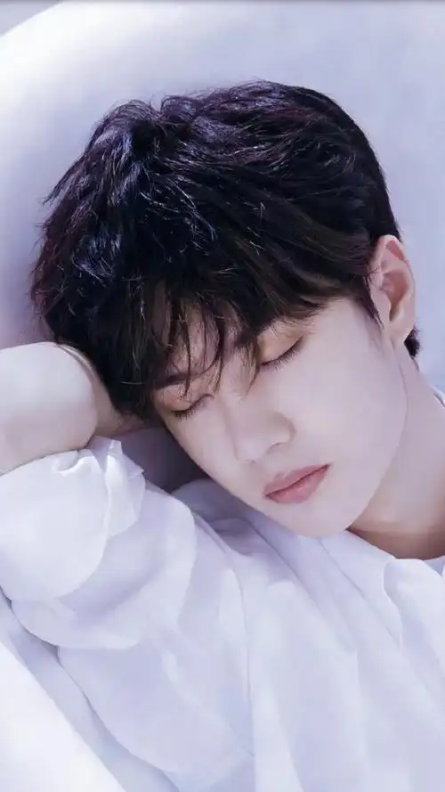 王一博锁屏酷盖王一博最适合做手机锁屏壁纸的美照高清图片