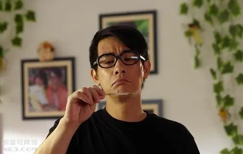 陈小春写真图片-自制900x1600壁纸.高清大图-明星写真馆n63.com